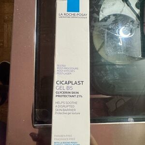 La Roche Posay Cicaplast Gel - new
